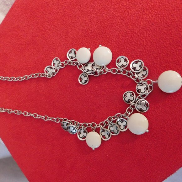 Ladies Pilgrim Necklace - Picture 2 of 4